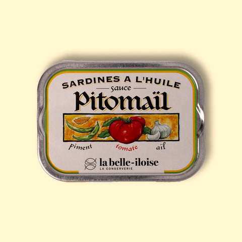 La Belle Iloise Sardines with pepper, onion and garlic sauce, in a vegetable illustrated tin.