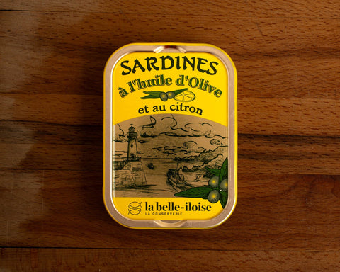 Sardines in olive oil with lemon