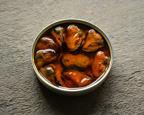 Smoked mussels in olive oil
