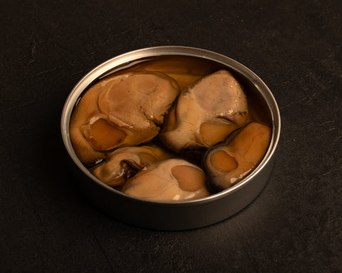 Smoked oysters in olive oil