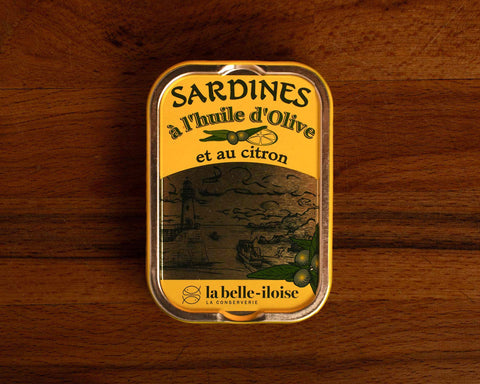 Sardines in olive oil with lemon